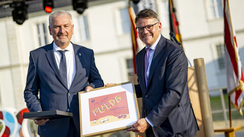 Ministerpräsident Boris Rhein und Landrat Bernd Woide