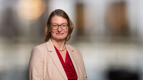 Portraitfoto von Katrin Hechler